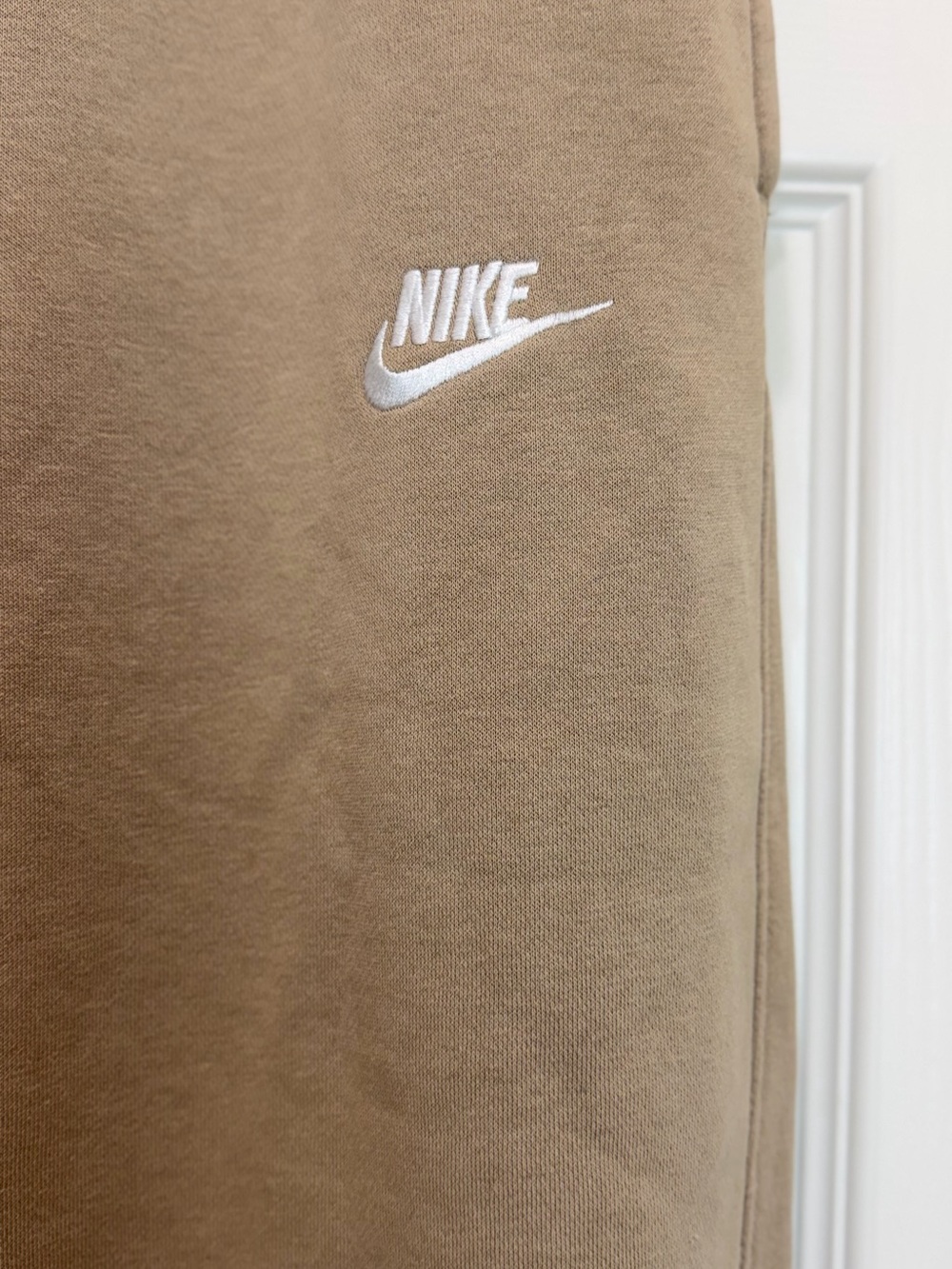 Nike Men’s Beige Jogger Pants Sz M - Picture 3 of 6